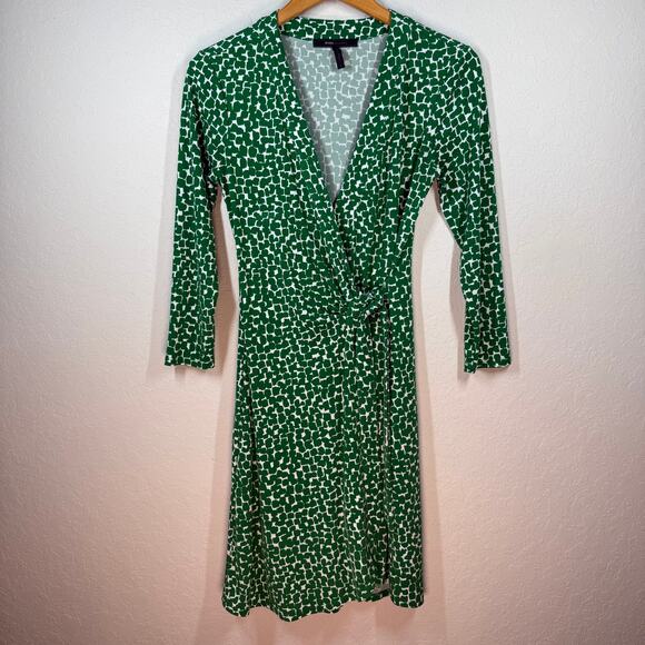 Women's BCBG Maxazria Green Geometric Wrap Dress Size Small - Picture 1 of 8